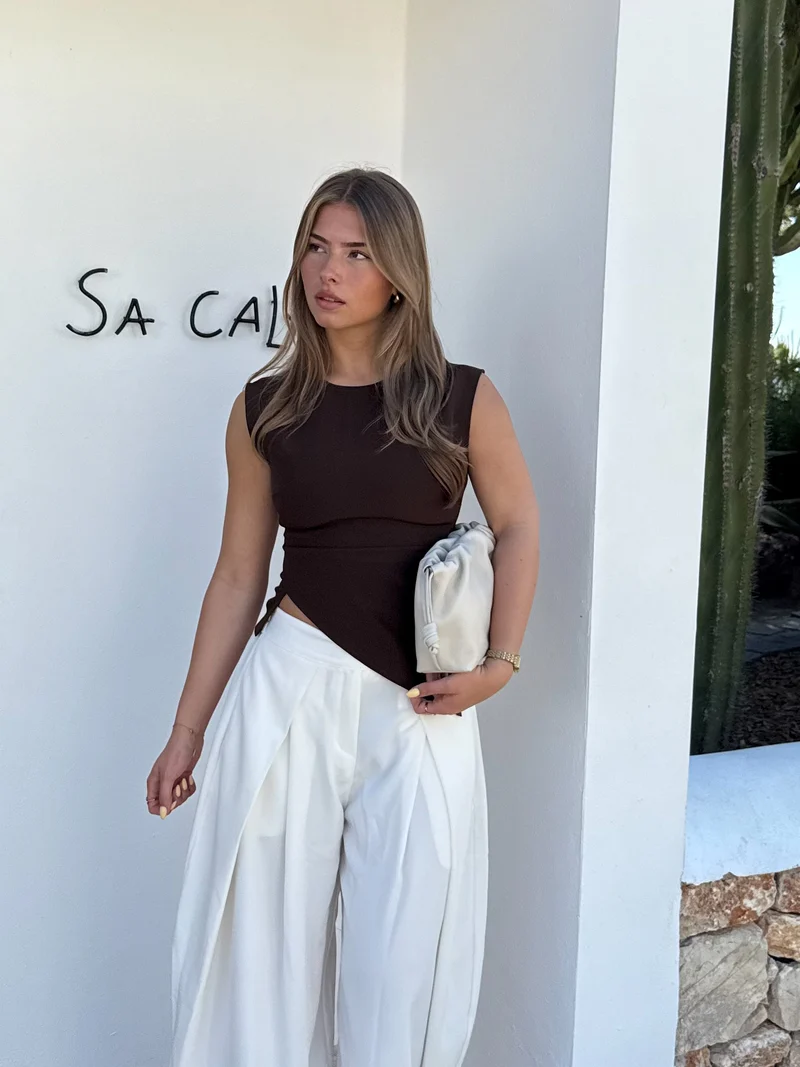Kiara top bruin