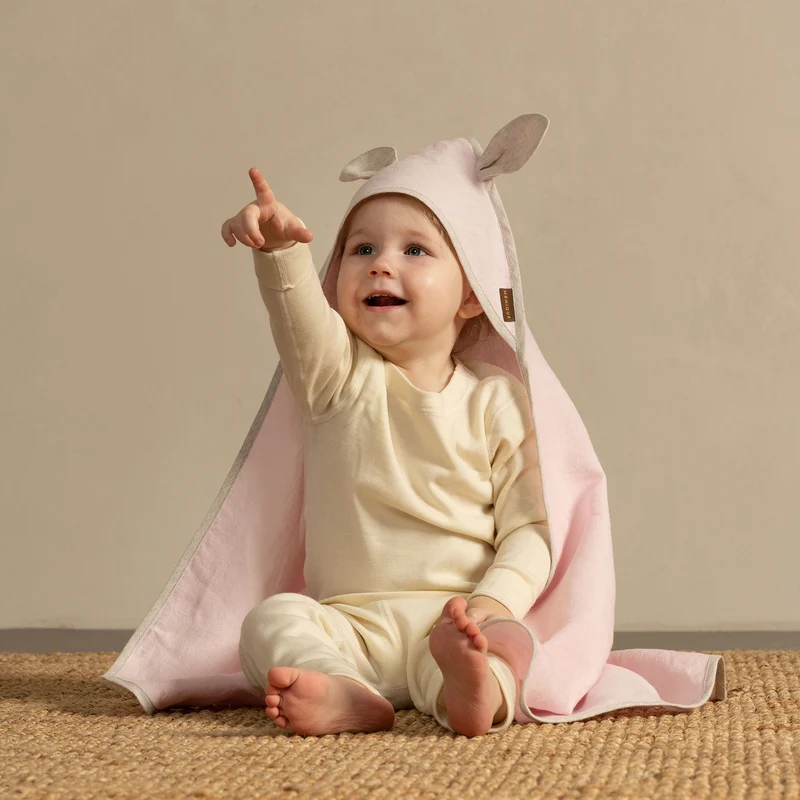 Linnen babyhanddoek met oortjes