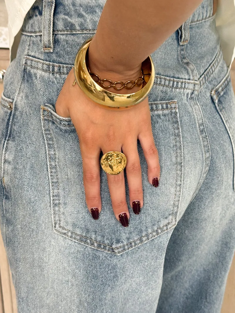 Vicky ring