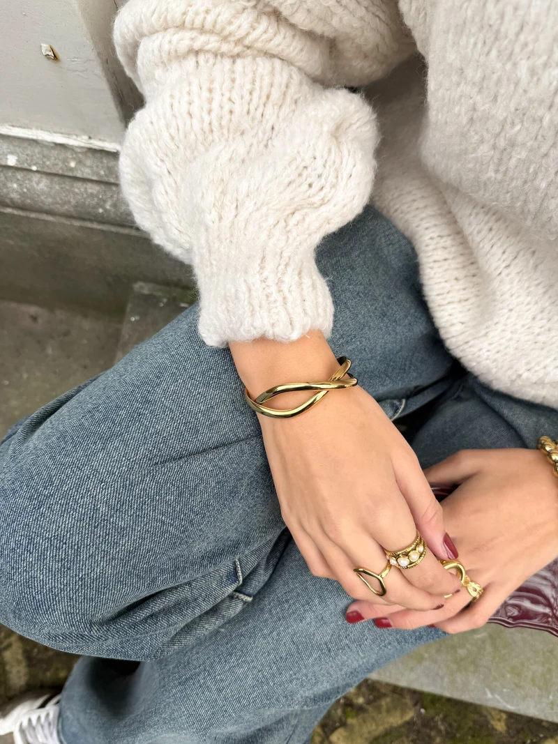 Golden twist armband