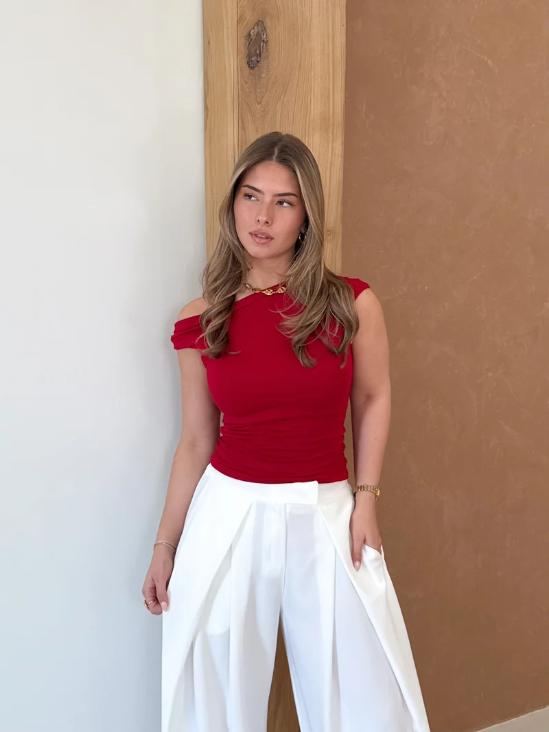 Top Yael rood