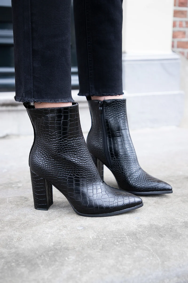 One more black croco MAAT 36 & 37