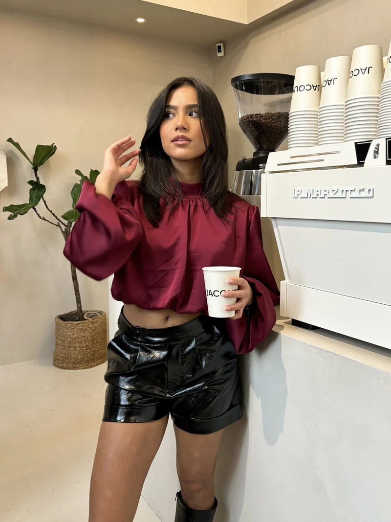 Blouse satin Nora bordeaux