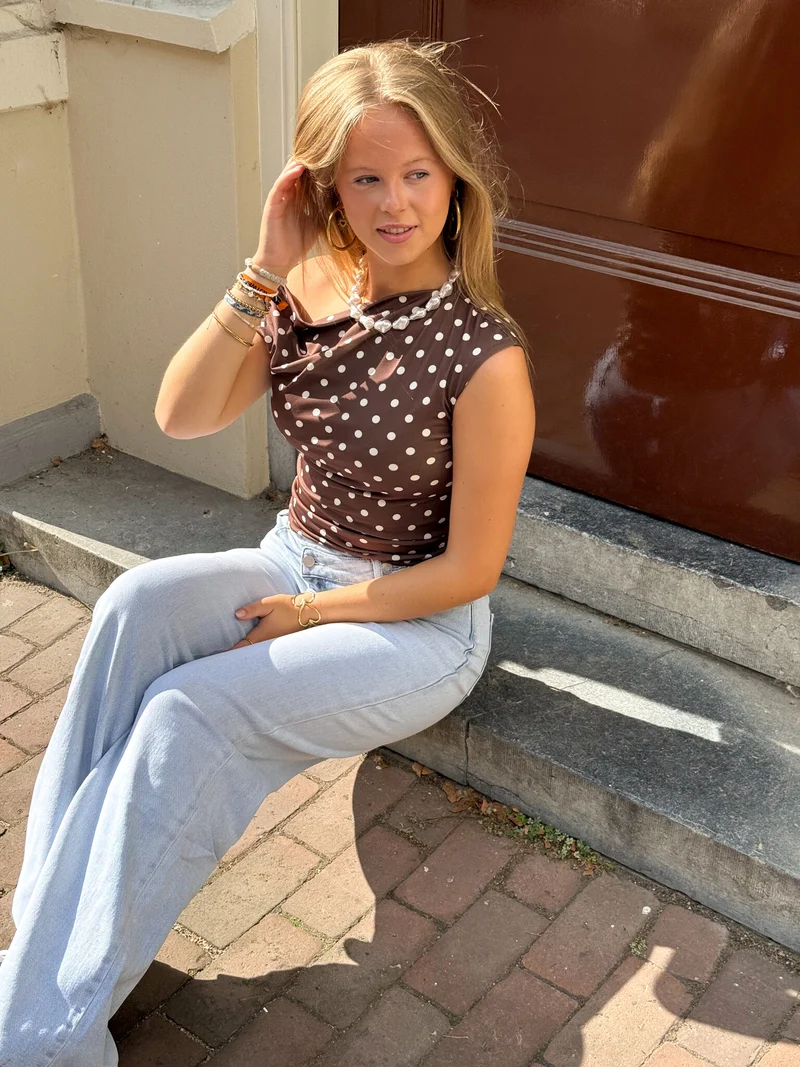 Top Valerie bruin