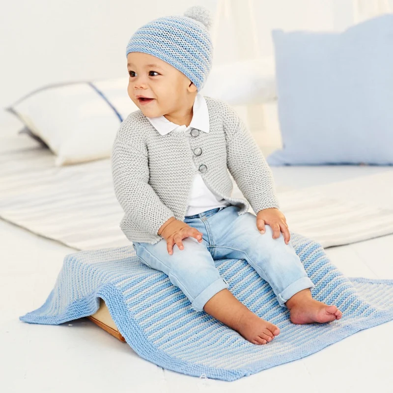 Breipatroon Stylecraft Bambino DK No. 9530 Babyvest, muts en deken