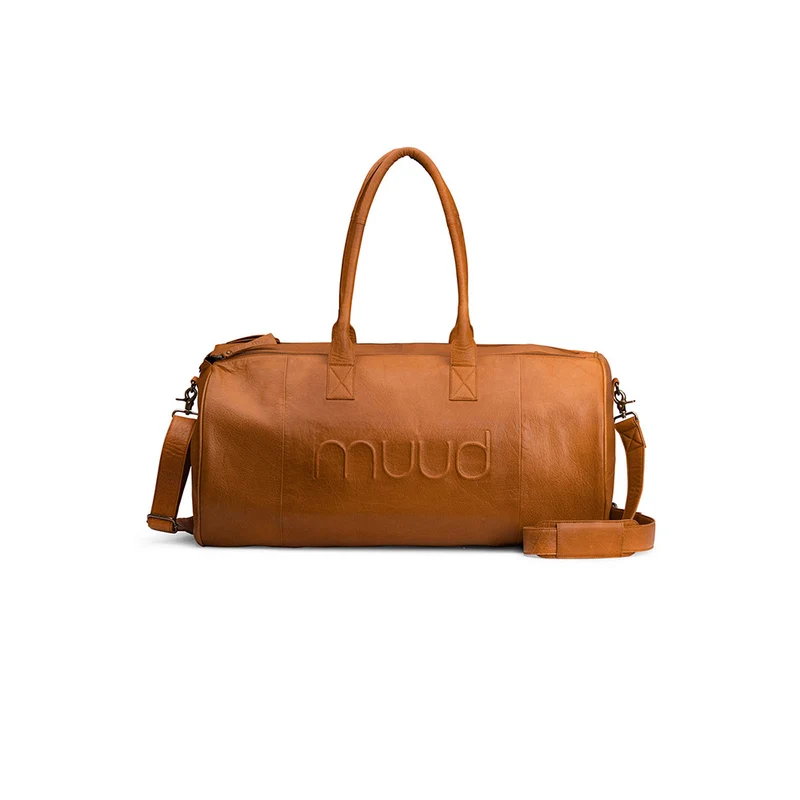 MUUD Drew XL Whiskey - Handgefertigte Wochenendtasche aus Leder, 60 x Ø 34 cm