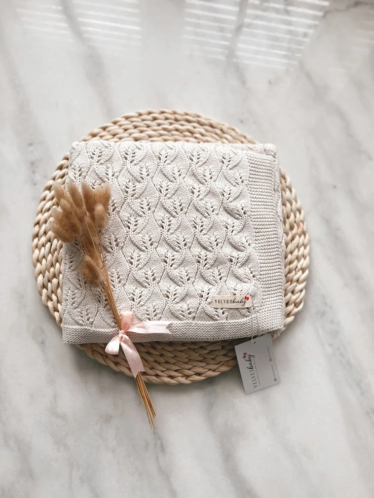 Babydekentje gebreid Leaf - lichtbeige