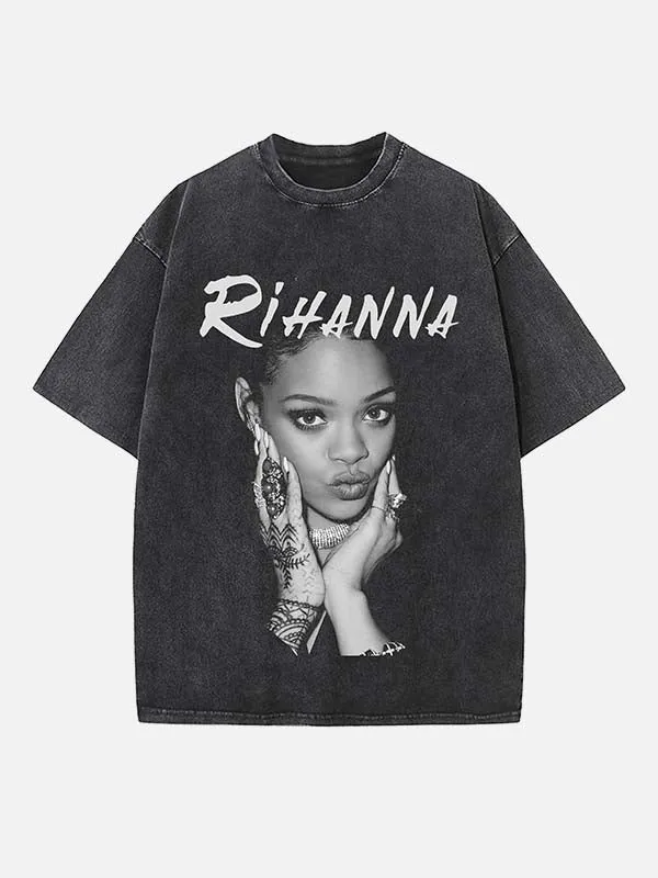Island Pop Queen Print Round Neck T-shirt