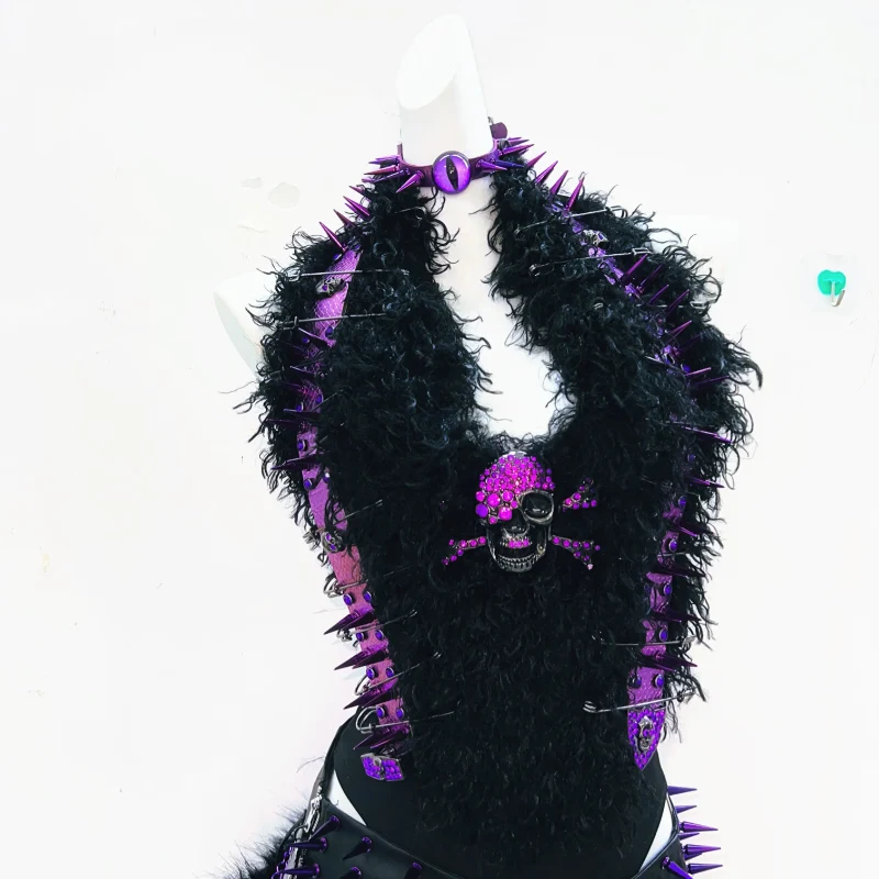 Halter skull applique rivet fluffy top