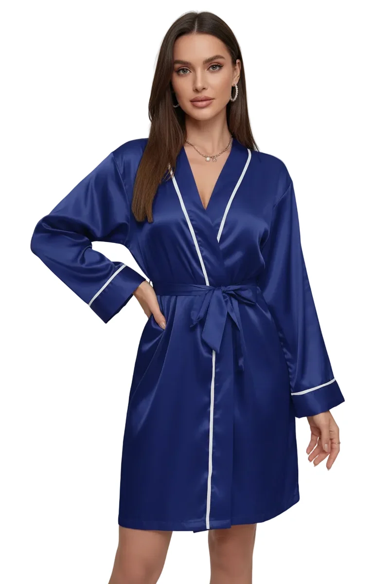 Podnieś swój komfort dzięki naszemu damskiemu szlafrokowi satynowemu kimono