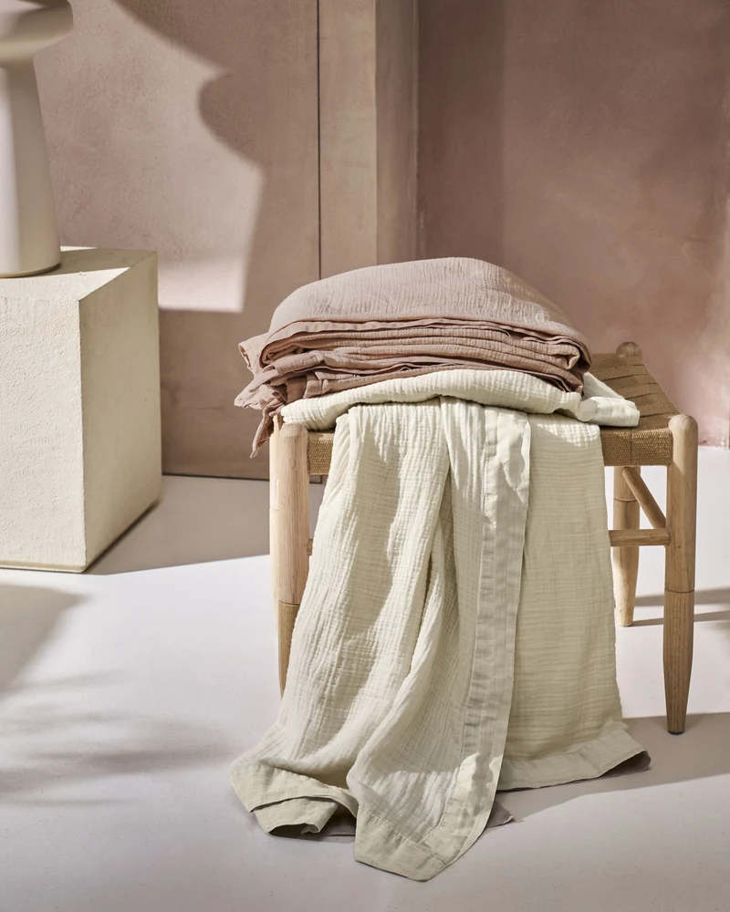 vtwonen Sprei Gentle Embrace - 260 x 240 cm - Zand