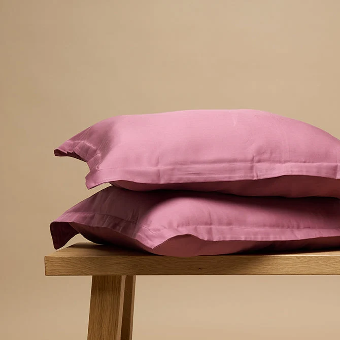 Coco & Cici - TENCEL Twill Kussensloop Dusty Rose - 1 kussensloop 50x70 zonder volant
