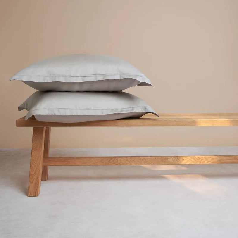 Coco & Cici - TENCEL - Sateen Kussensloop Taupe - 1 kussensloop 50x75